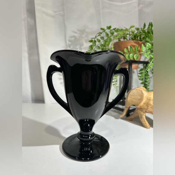 Vintage Large L.E. Smith Double Handle Black Glass Trophy Vase - Picture 1 of 7